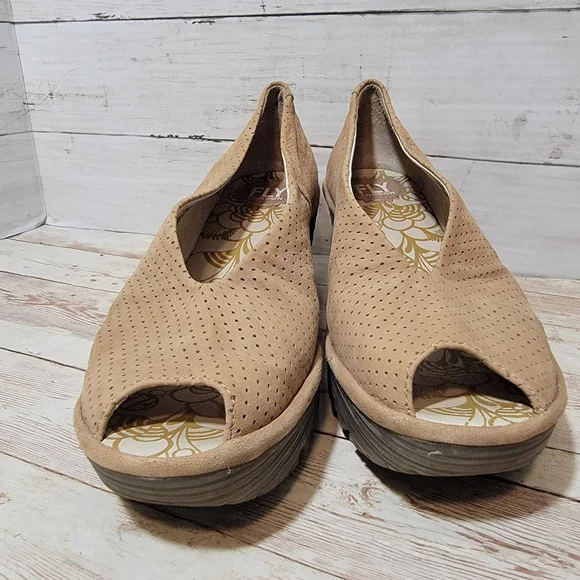Fly London Yuri perforated Wedges - Picture 4 of 13